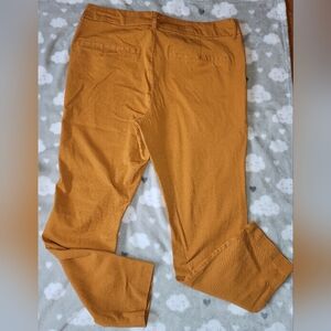 Old Navy Pixi Ankle pants mustard yellow size 14